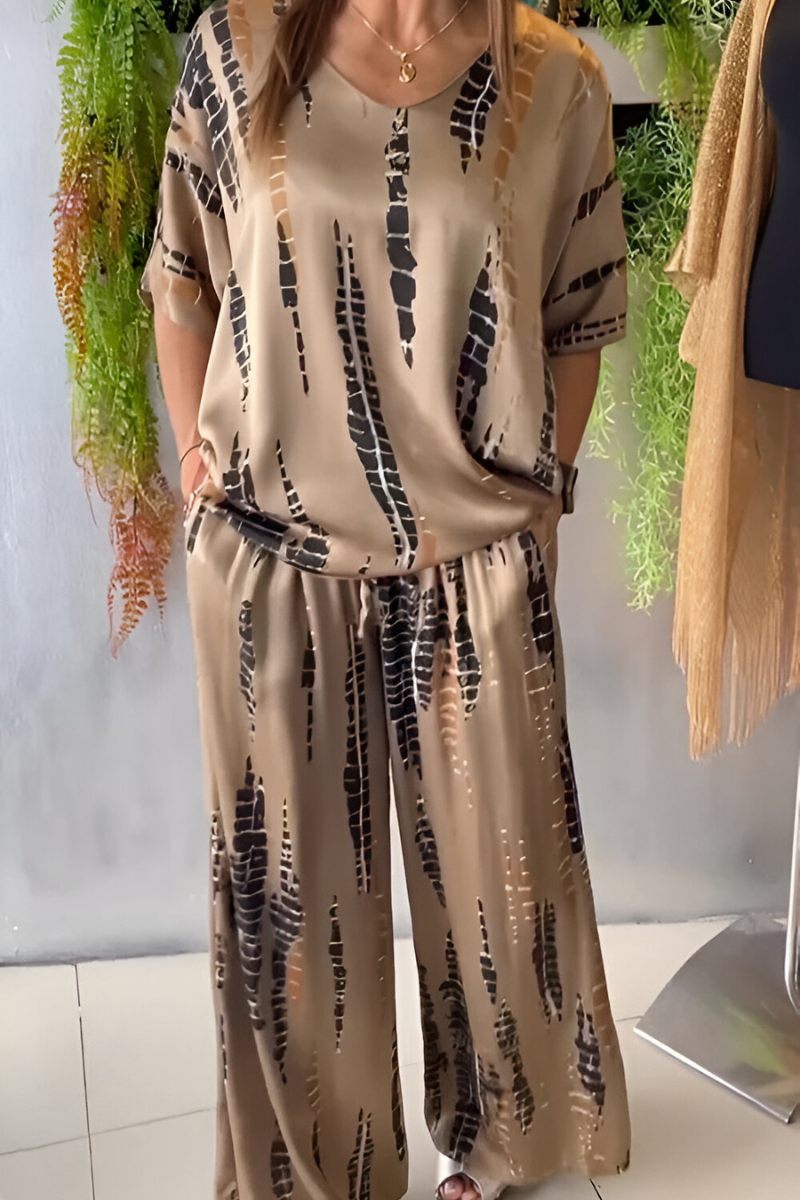 SYLVIE™ | Costume décontracté deux pièces à col rond