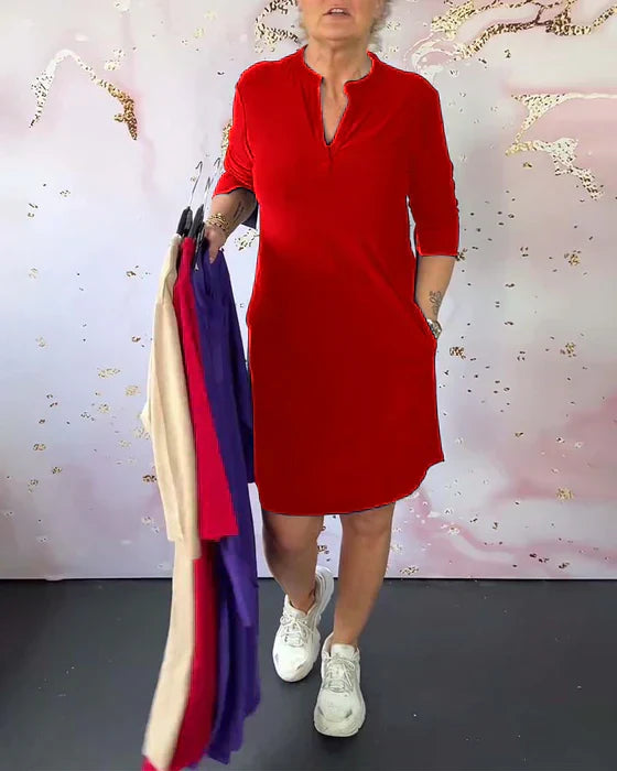 FRANCINE™ | Robe unie à col en V