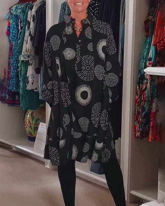 YVETTE | Robe décontractée à revers et motif géométrique