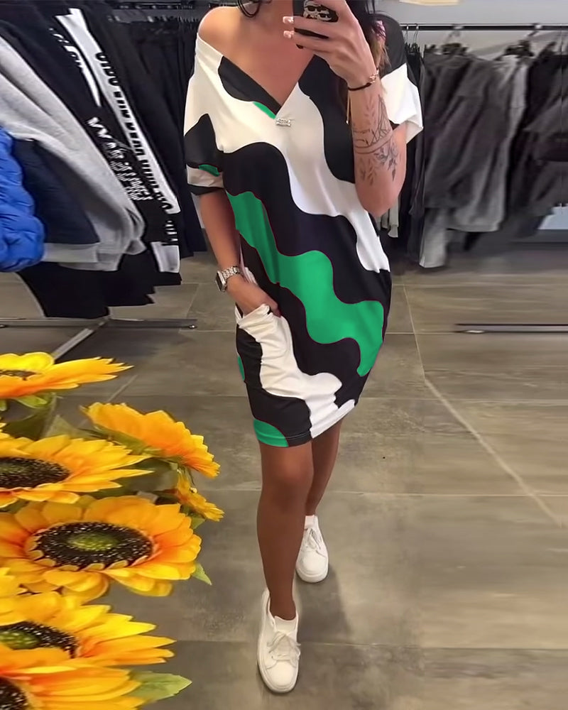 STELLE™ | Robe À Col En V Avec Imprimé Ondulé
