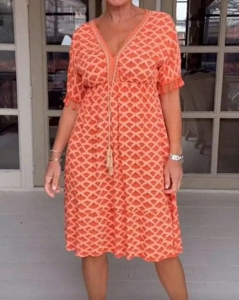 RUTH | Robe confortable avec une coupe ample et un col en V