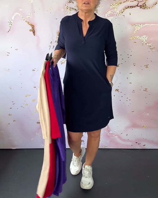 FRANCINE™ | Robe unie à col en V