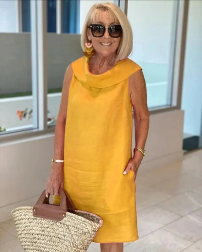 ALINE | Robe fourreau sans manches à col rond