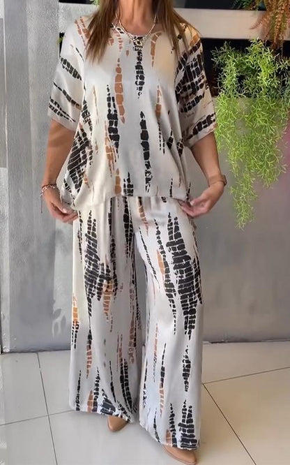 GABY | Costume décontracté deux pièces en satin à col rond