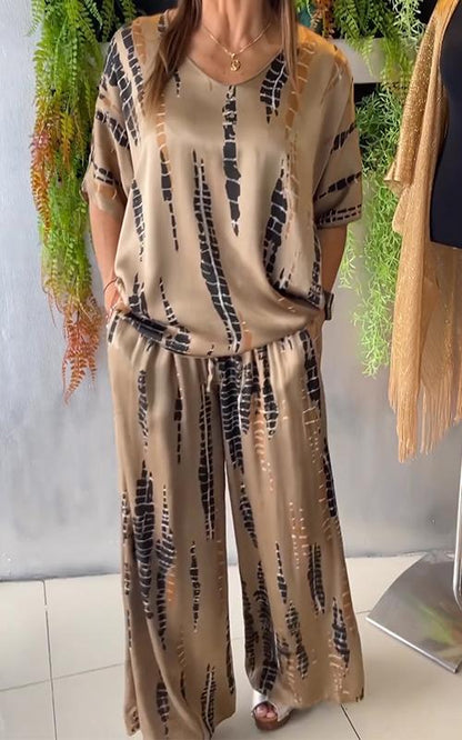 GABY | Costume décontracté deux pièces en satin à col rond